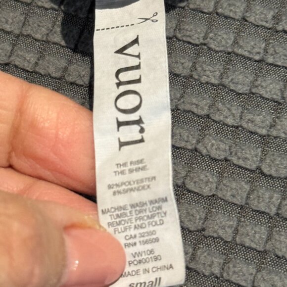 VUORI Lux Performance Pocket Tee Charcoal heather grey Size Small EUC - Picture 8 of 8